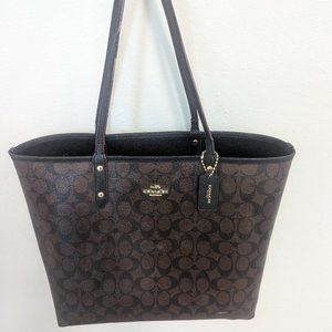 Coach City Tote In Signature Canvas Reversible